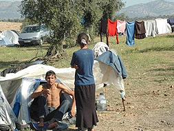 Prohibida la acampada con caracter general.